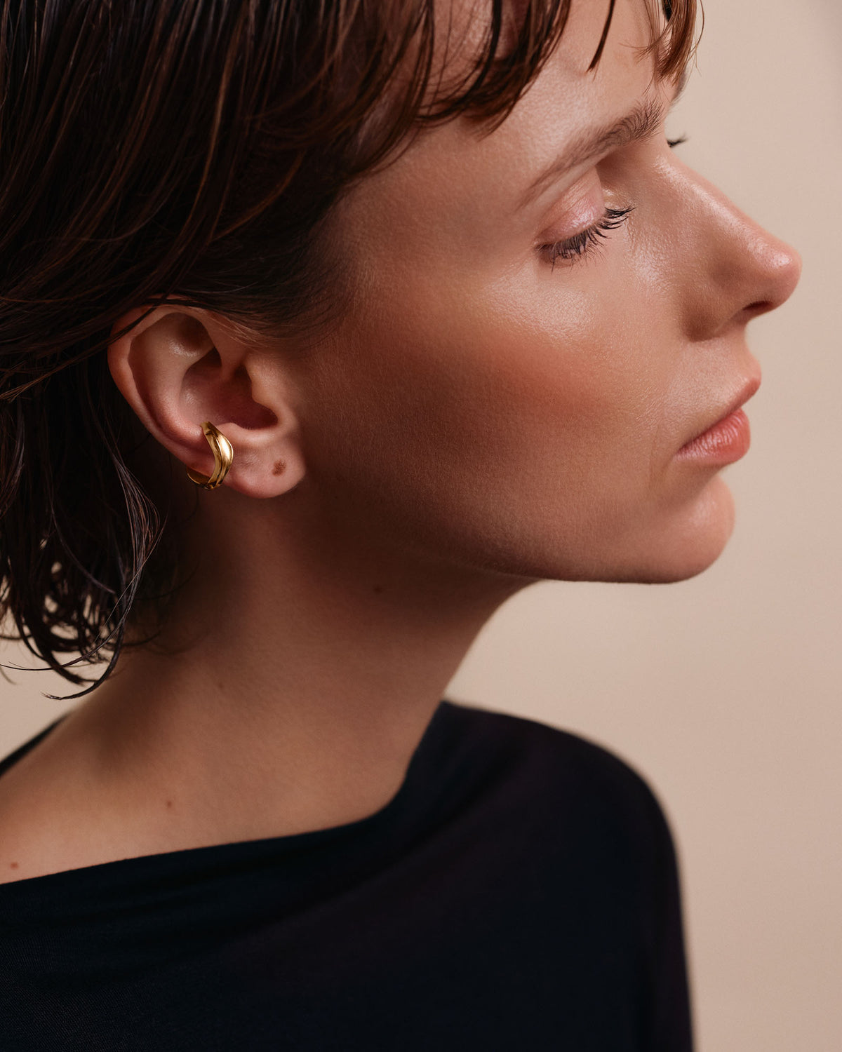 Zaha Ear cuff in Gold Vermeil