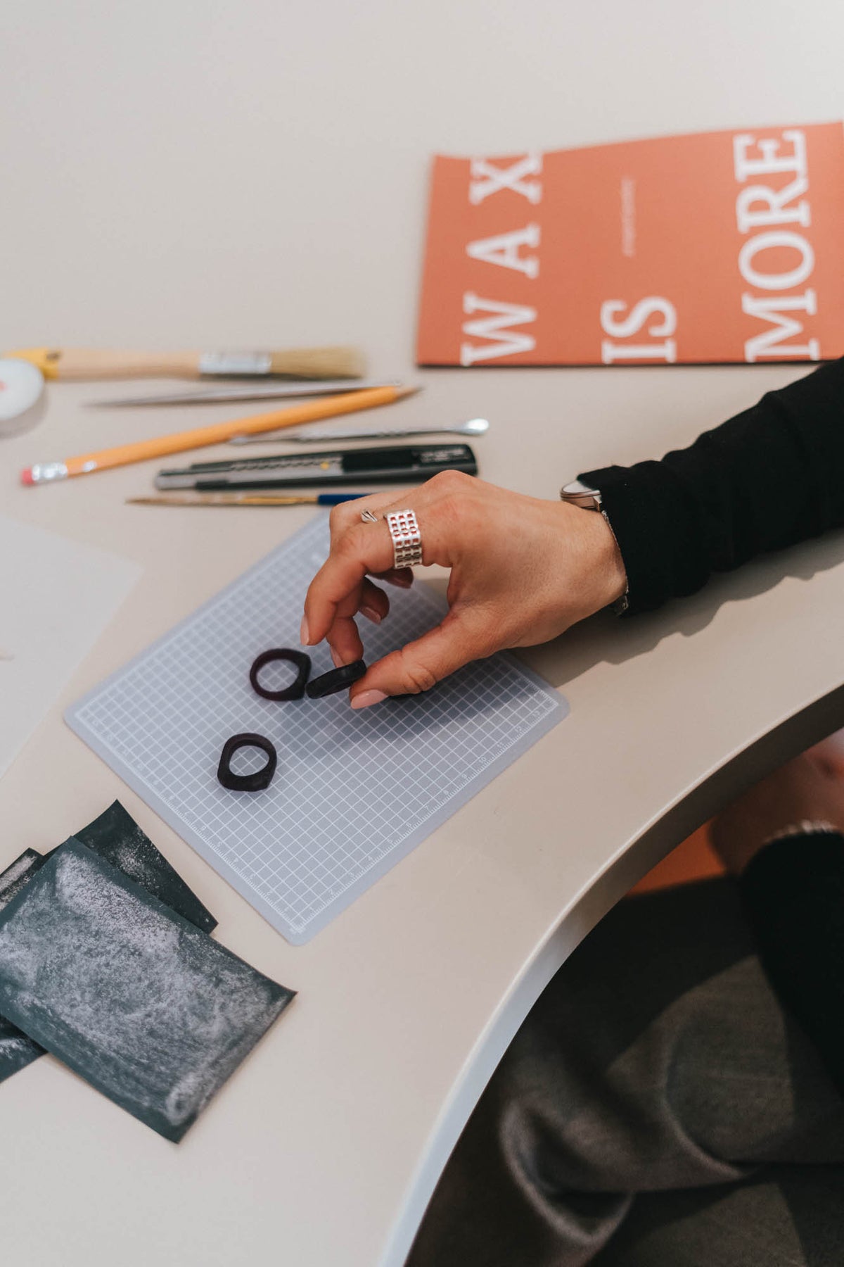 WAX IS MORE Workshop - Create your own ring: From Wax to Silver